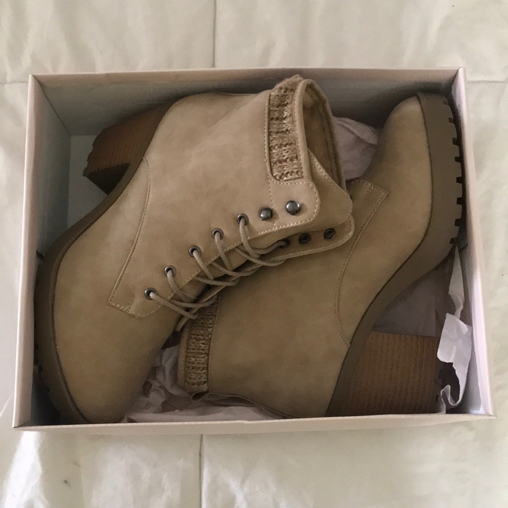 Ankle booties - Picture 4 of 5